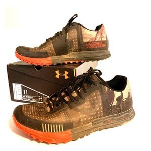 Men’s Under Armor running shoes
